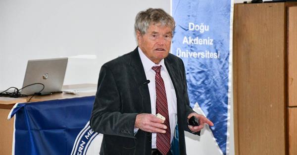 Güç Elektroniğinde Dünyanın En İyilerinden Olan Prof. Dr. Joachım Holtz DAÜ’de Seminer Verdi